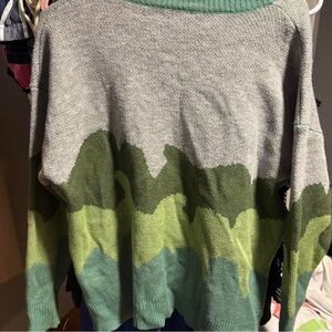 Stylish Gray and Green Women's Sweater